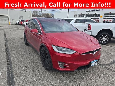 Used 2016 Tesla Model X P90D image 1