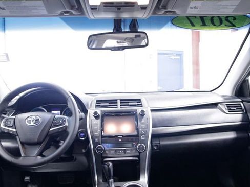 Used 2017 Toyota Camry XLE w/ Moonroof Package image 15
