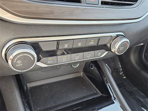 Used 2024 Nissan Altima 2.5 SV image 22