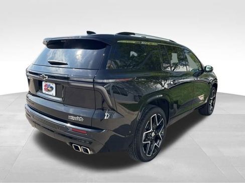 Used 2025 Chevrolet Traverse High Country AWD/4WD image 7
