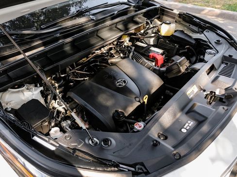 Used 2022 Toyota Highlander XLE image 63