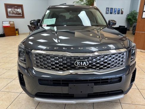 Used 2020 Kia Telluride LX AWD/4WD image 2