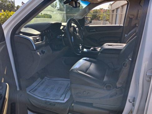 Used 2016 Chevrolet Suburban LT RWD image 10