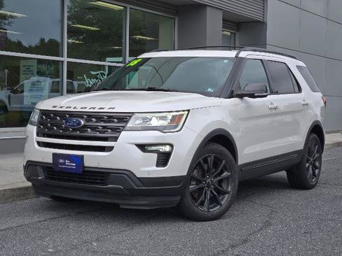 Certified 2018 Ford Explorer XLT w/ Equipment Group 202A AWD/4WD image 1