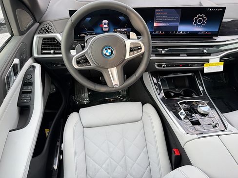 New 2026 BMW X5 xDrive50e w/ Executive Package AWD/4WD image 17