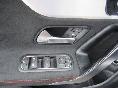 Used 2024 Mercedes-Benz CLA 250 4MATIC image 30