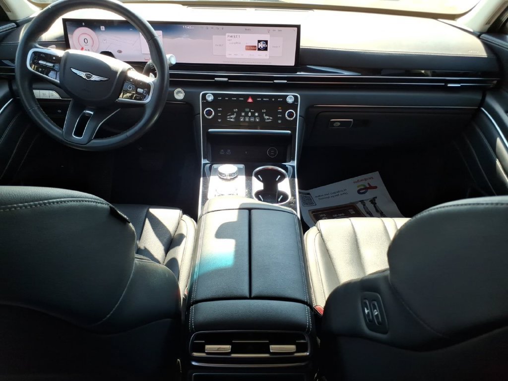 Used 2025 Genesis GV80 2.5T Standard AWD/4WD image 13