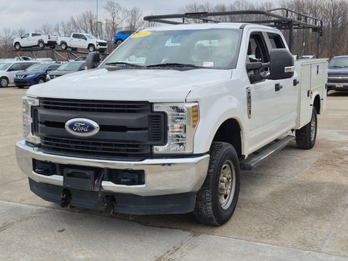 Used 2018 Ford F250 XL w/ Power Equipment Group image 3