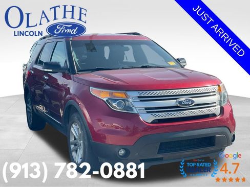 Used 2015 Ford Explorer XLT w/ Equipment Group 202A AWD/4WD image 2