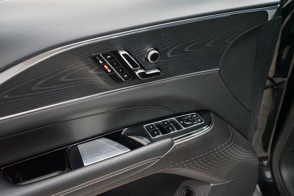 Used 2024 Cadillac Lyriq Sport w/ LPO, Floor Liner Package AWD/4WD image 26