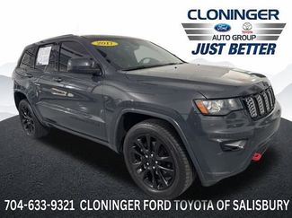 Used 2017 Jeep Grand Cherokee Altitude AWD/4WD video 1