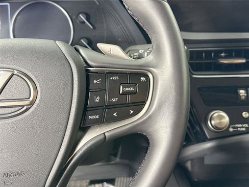 Used 2023 Lexus ES 350 image 18