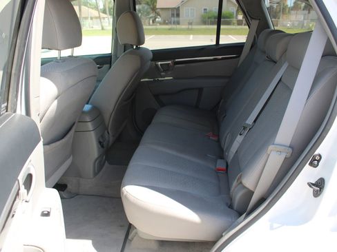 Used 2007 Hyundai Santa Fe SE FWD image 16