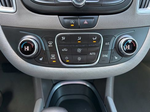 Used 2022 Chevrolet Malibu LT image 29