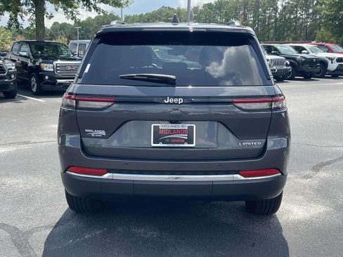 Used 2023 Jeep Grand Cherokee Limited RWD image 5
