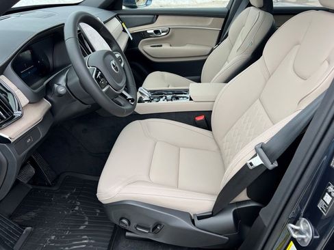 New 2026 Volvo XC90 B6 Plus w/ Protection Package Premier image 17