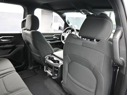 Used 2025 RAM 1500 Big Horn AWD/4WD image 38