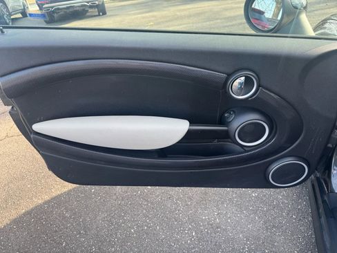 Used 2015 MINI Cooper S image 17