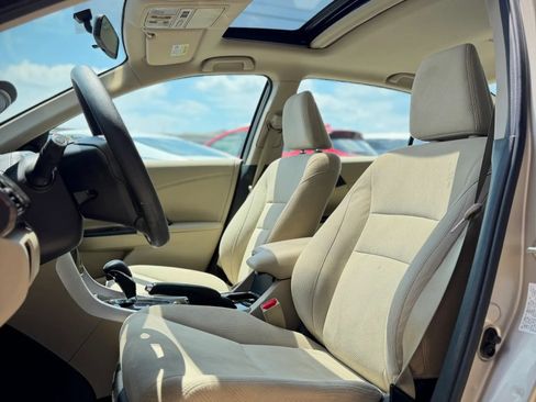 Used 2016 Honda Accord EX image 7
