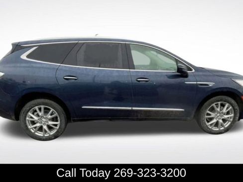 Used 2023 Buick Enclave Essence w/ Experience Buick Package image 10