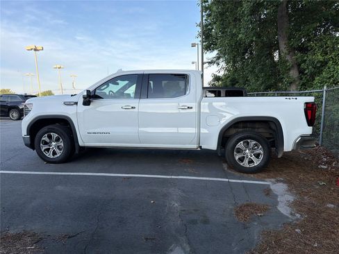 Used 2025 GMC Sierra 1500 SLT AWD/4WD image 7