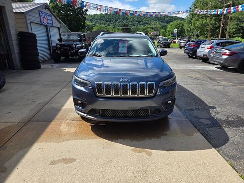 Used 2020 Jeep Cherokee Latitude Plus w/ Cold Weather Group AWD/4WD image 2