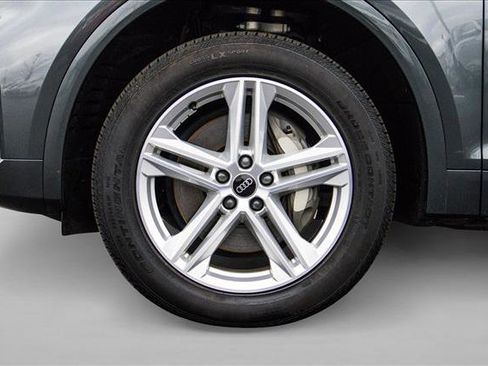 Used 2025 Audi Q5 e Premium Plus w/ Premium Plus Package image 9