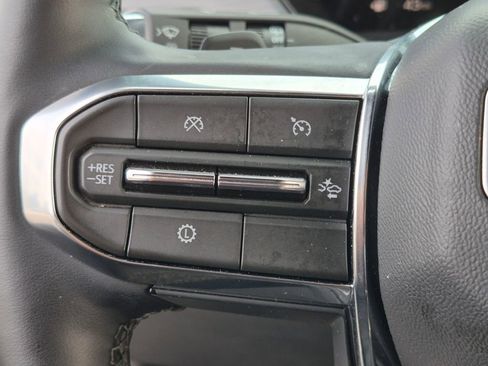 Used 2025 GMC Acadia Elevation image 33