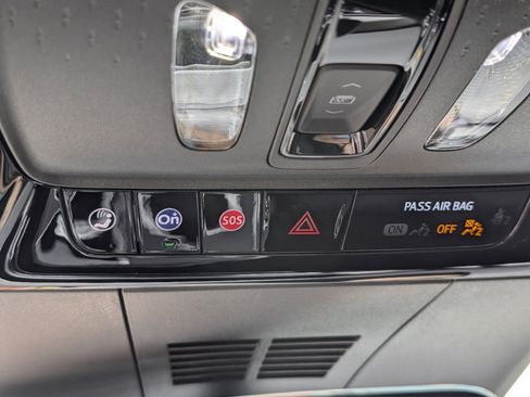 New 2025 Cadillac Lyriq Luxury w/ LPO, Floor Liner Package image 15