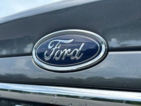 Used 2017 Ford Fusion SE w/ Fusion SE Technology Package FWD image 57