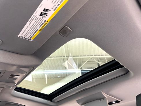 Used 2018 Cadillac Escalade Premium Luxury image 36