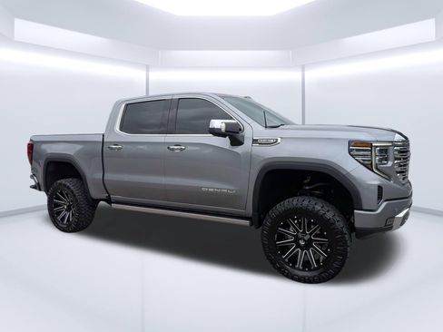 Used 2024 GMC Sierra 1500 Denali w/ Denali Reserve Package AWD/4WD image 1