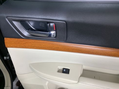 Used 2013 Subaru Outback 2.5i Limited w/ Moonroof Pkg image 37