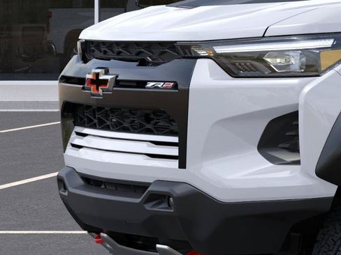 New 2026 Chevrolet Colorado ZR2 w/ Technology Package AWD/4WD image 13