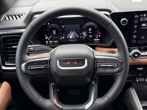 Used 2024 GMC Canyon AT4 w/ AT4 Premium Package image 12