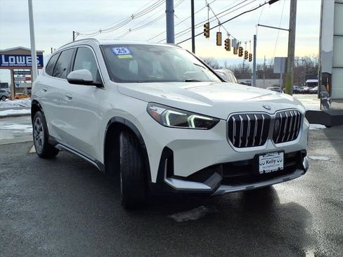 Used 2025 BMW X1 xDrive28i image 3
