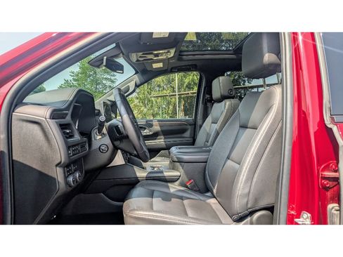 Used 2022 Chevrolet Tahoe Z71 w/ Luxury Package image 14