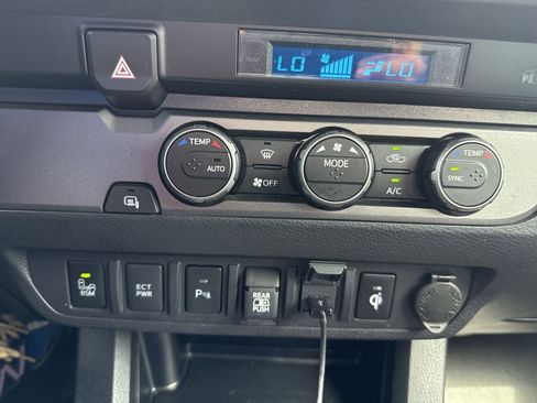 Used 2023 Toyota Tacoma TRD Sport w/ Technology Package RWD image 28