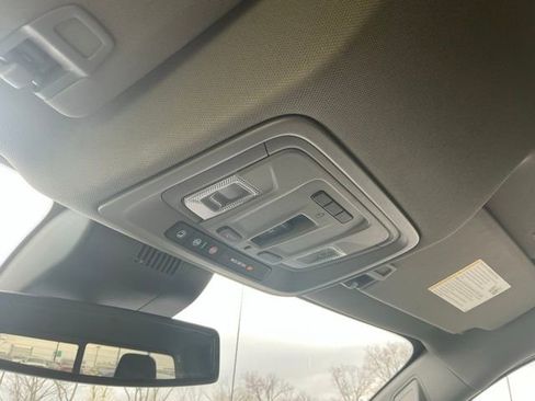 Used 2022 Chevrolet Silverado 1500 LTZ image 29