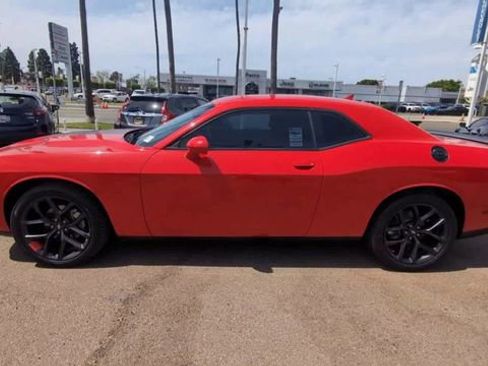 Used 2021 Dodge Challenger SXT w/ Blacktop Package RWD image 5