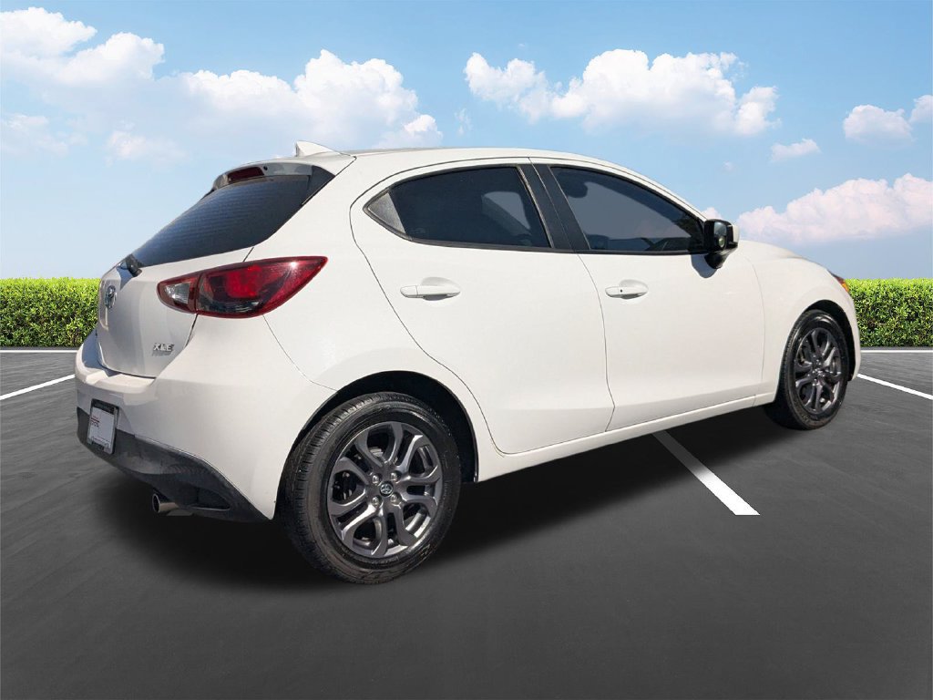 Used 2020 Toyota Yaris XLE FWD image 5