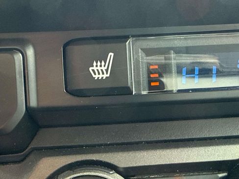 Used 2019 Toyota Tacoma TRD Sport image 21