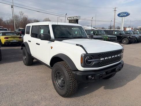 New 2025 Ford Bronco Badlands w/ Sasquatch Package AWD/4WD image 8