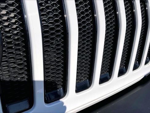 Certified 2023 Jeep Wrangler Unlimited Sahara image 25