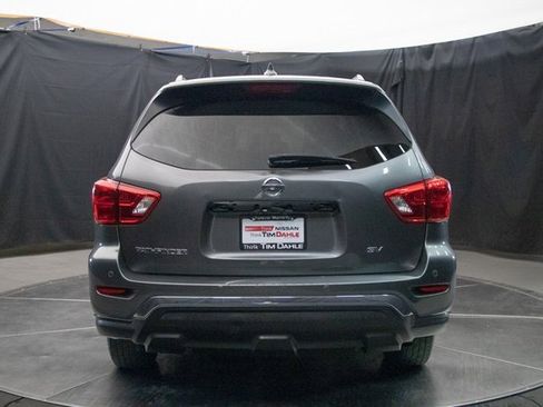 Used 2019 Nissan Pathfinder SV image 11