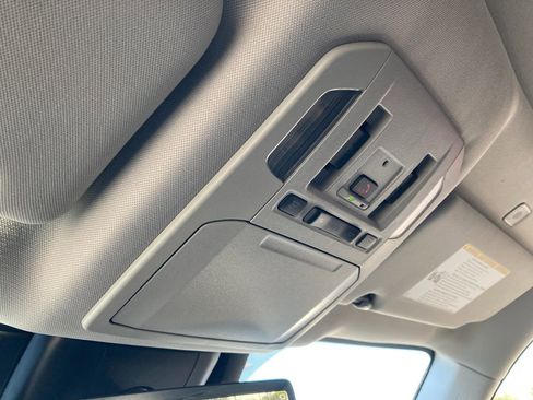 New 2026 Toyota Highlander Platinum image 28