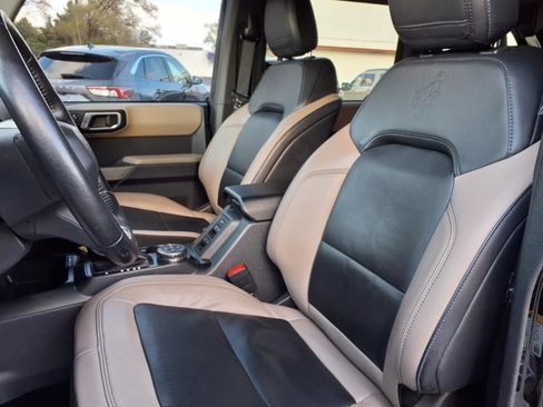 Certified 2022 Ford Bronco Wildtrak AWD/4WD image 2
