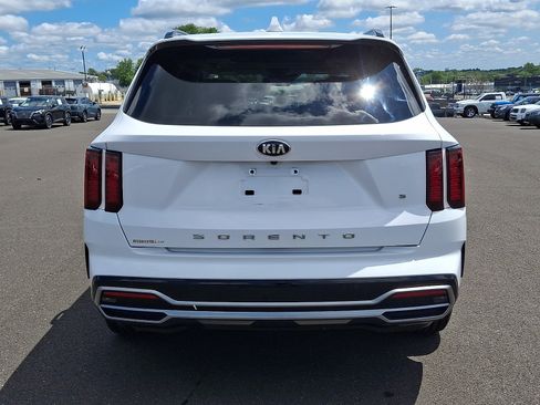 Used 2021 Kia Sorento S w/ Panoramic Sunroof Package FWD image 5