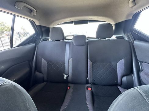 Used 2019 Nissan Kicks S FWD image 28