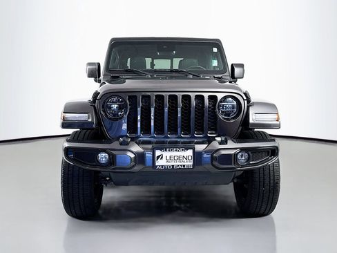 Used 2021 Jeep Gladiator Overland image 2